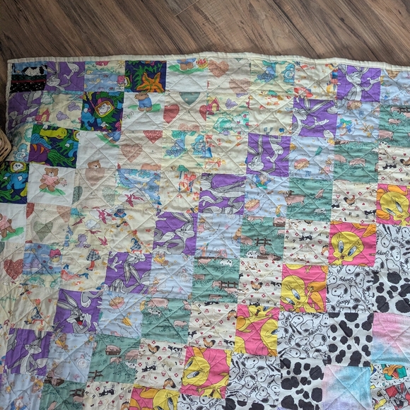Vintage Patchwork Quilt with Vintage Character And Multicolored Fabrics. Unique - Picture 6 of 6